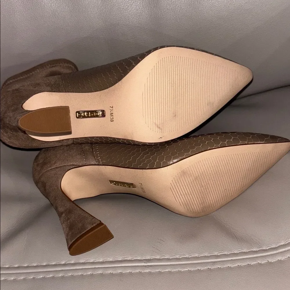 LOUISE ET CIE  Jadran Pointed Toe Bootie - Lavender Latte